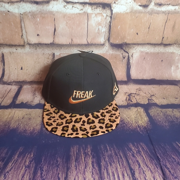giannis nike hat